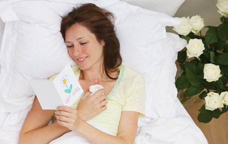 Patient receiving an e-card in the hospital room
